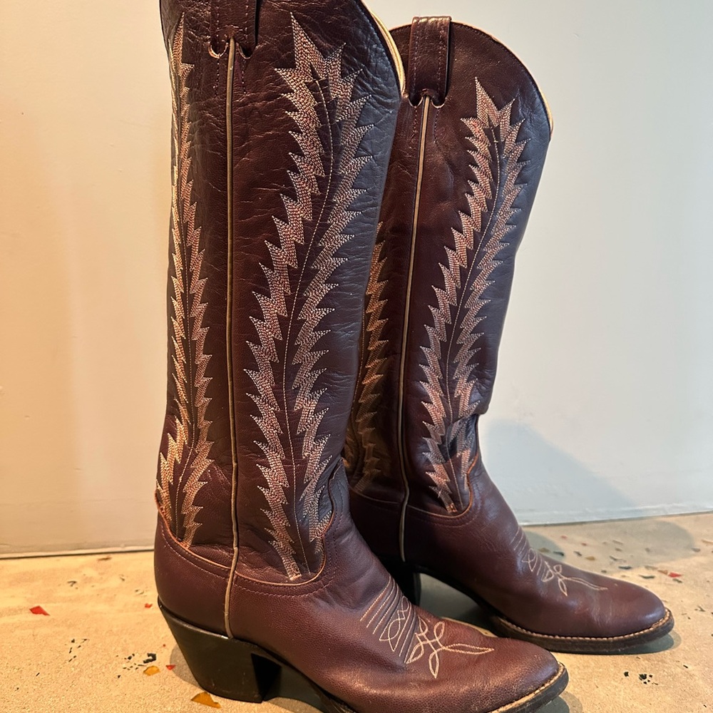 Women’s Authentic Purple Heeled Western Boots with Embroidered Detail